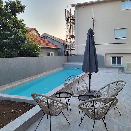Mini Condo 2 Dl - Studio With A Private Patio Donja Lastva Exterior photo